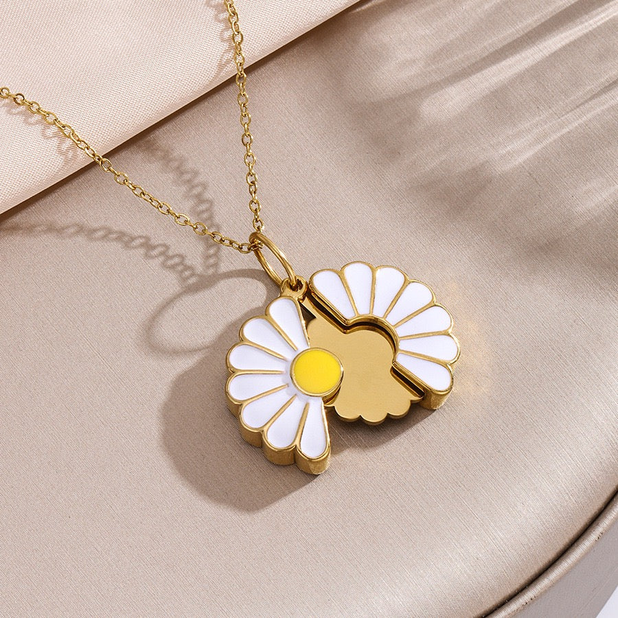 Personalized Daisy Necklace with QR Code - Gold